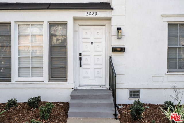 view of property entrance