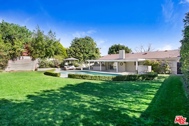 view of yard with a patio