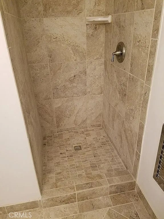 interior details with tiled shower