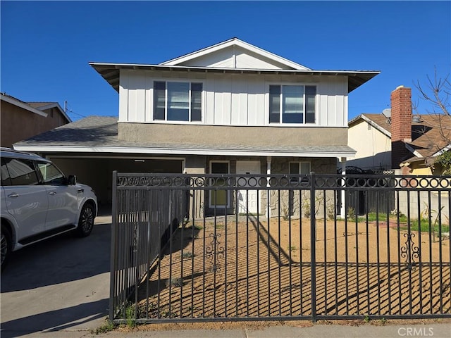 view of front of house with a garage