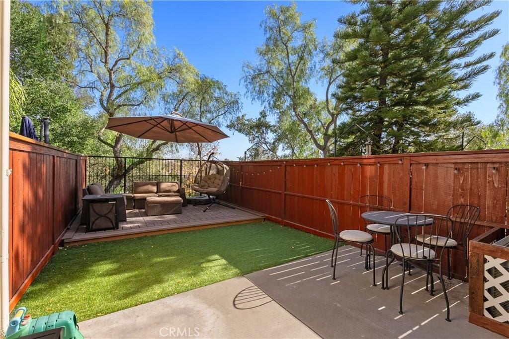 view of patio / terrace with an outdoor living space