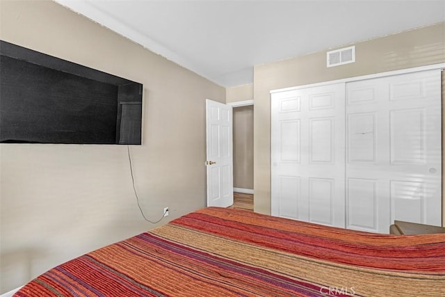 bedroom with a closet