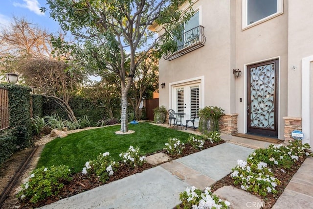 view of yard with a patio