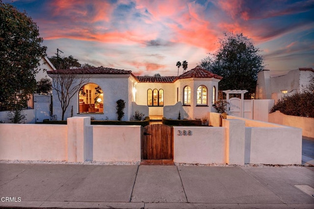 view of mediterranean / spanish-style house