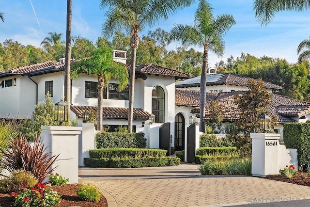 view of mediterranean / spanish-style home