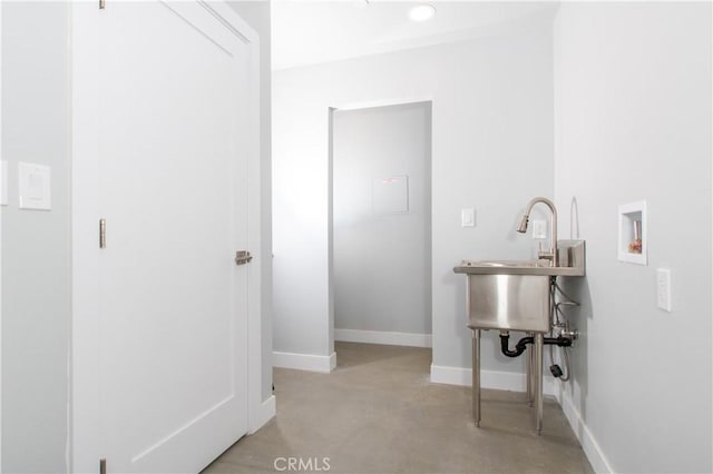 bathroom featuring sink