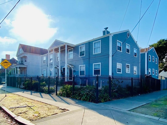 view of front of property