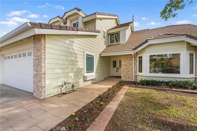 view of front of home featuring a garage