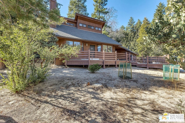 view of front facade featuring a deck