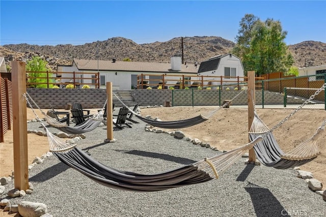 view of yard with a mountain view