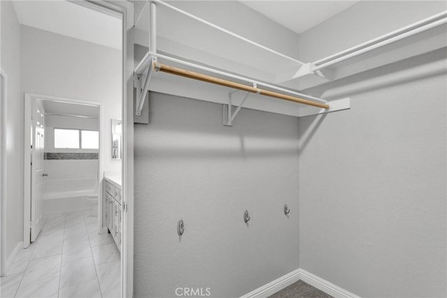 view of spacious closet