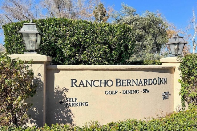 view of community / neighborhood sign