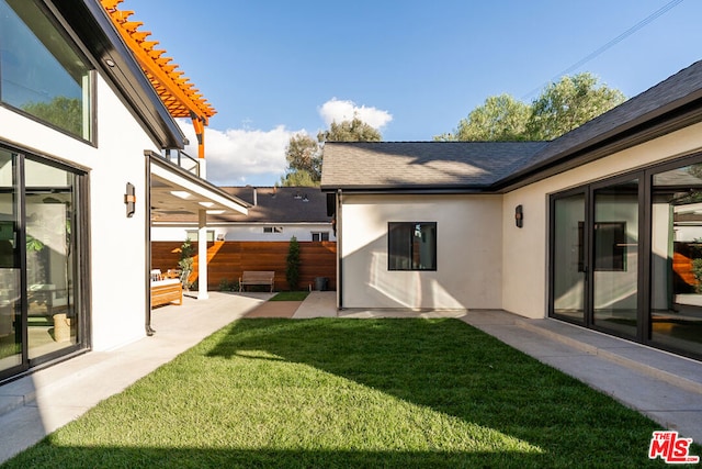 view of yard with a patio