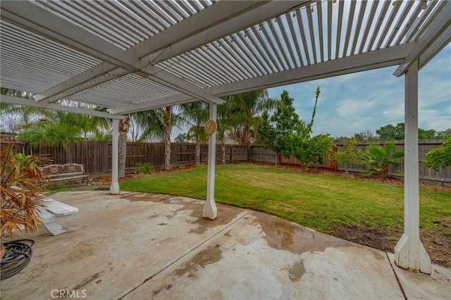 view of patio featuring a pergola