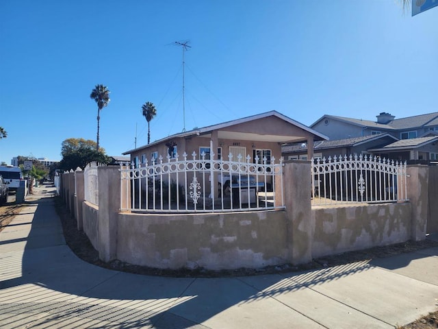 view of front of property