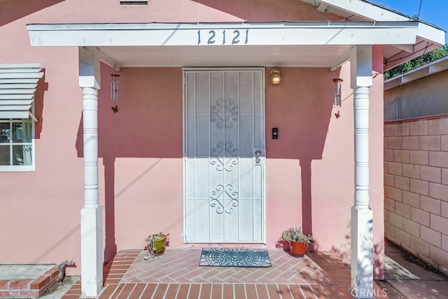 view of entrance to property