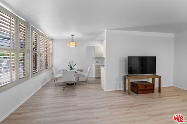 dining area featuring light hardwood / wood-style flooring