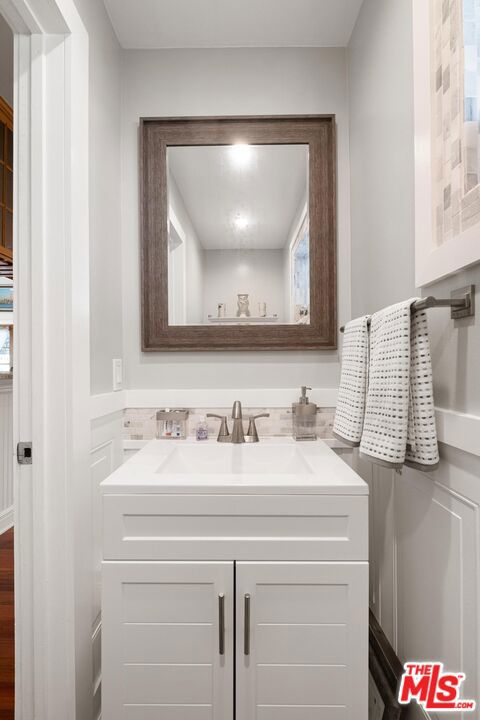 bathroom with vanity