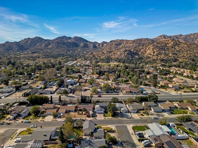 bird's eye view with a mountain view