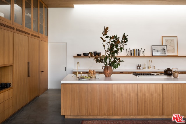 kitchen featuring sink