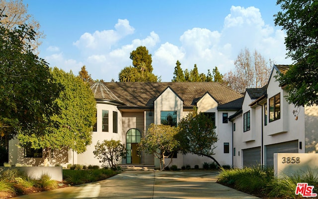 view of front of house with a garage