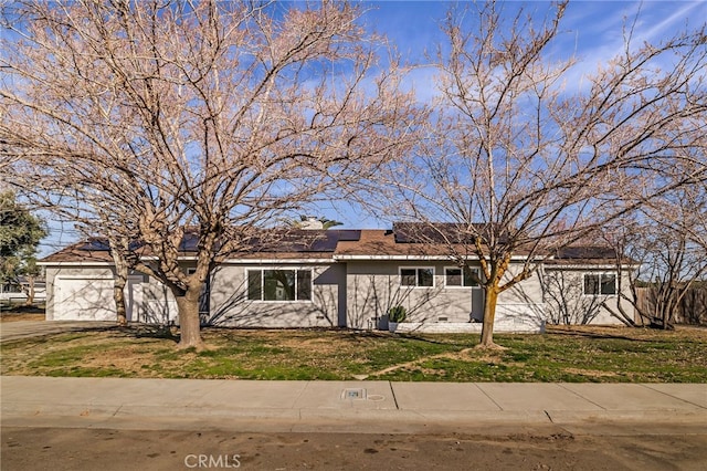 266 E Fig Ln, Corning, CA 96021 - ranch-style house featuring a garage and a front lawn