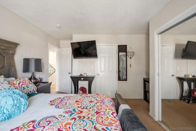 bedroom featuring a closet