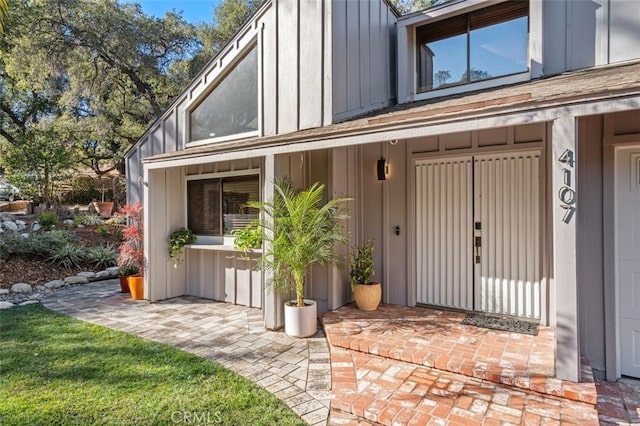 view of entrance to property