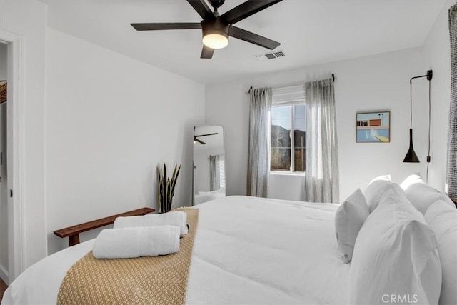 bedroom with ceiling fan