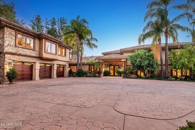 view of front of house with a garage