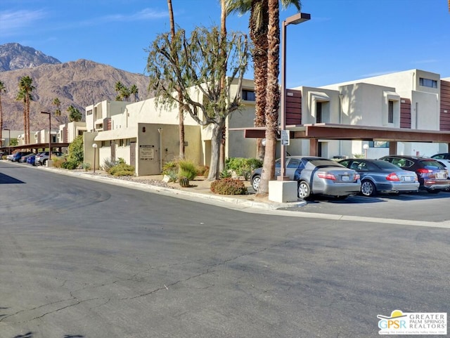 view of front of property featuring a mountain view