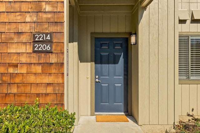 view of property entrance