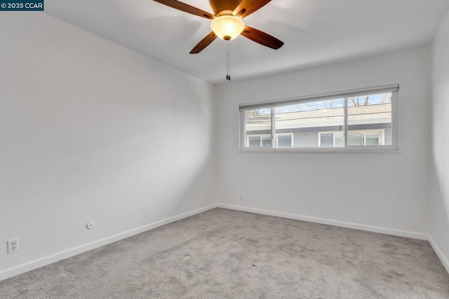 unfurnished room with light carpet and ceiling fan