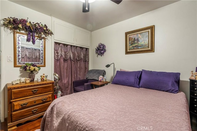 bedroom featuring a closet and ceiling fan