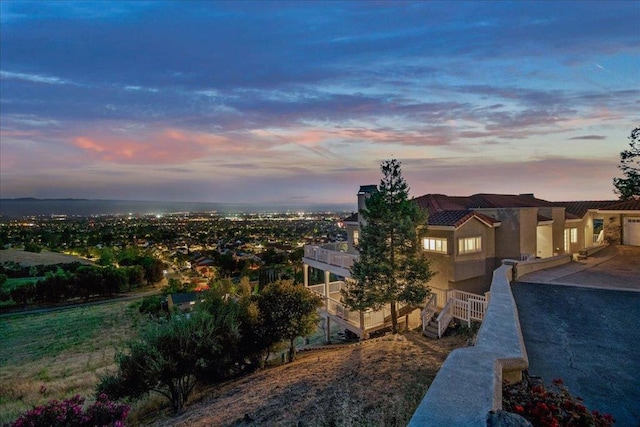 view of aerial view at dusk