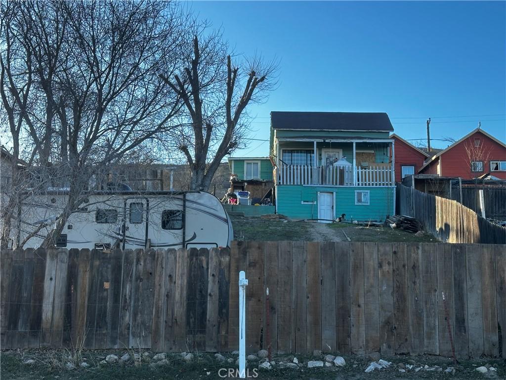 view of front of home with covered porch