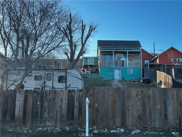 view of front of home with covered porch