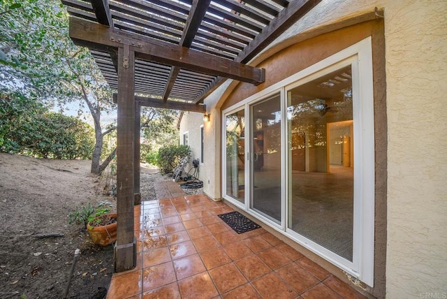 view of patio featuring a pergola