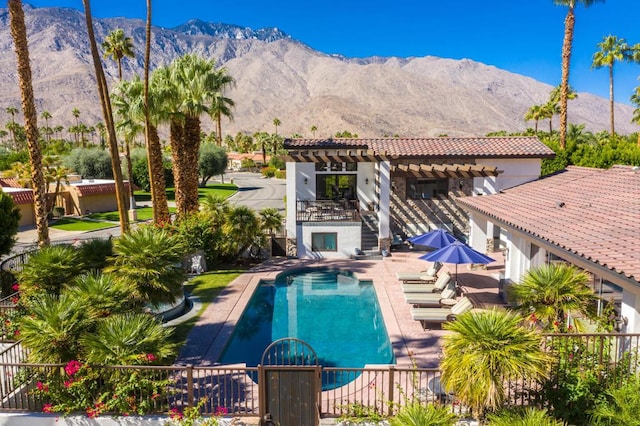 view of pool featuring a mountain view