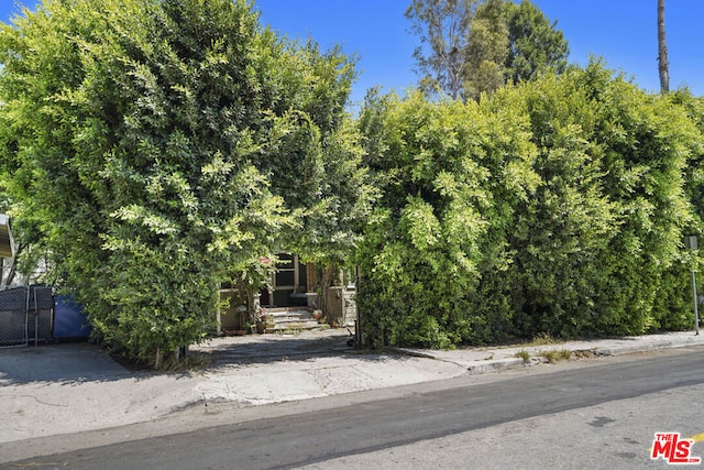 view of obstructed view of property