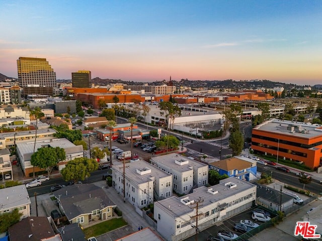 view of aerial view at dusk