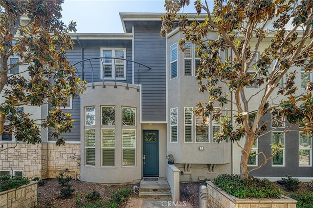 6011 Dawn Crk Unit 7, Playa Vista, CA 90094 - multi unit property featuring stucco siding