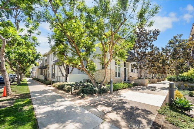 6011 Dawn Crk Unit 7, Playa Vista, CA 90094 - view of property's community with a residential view