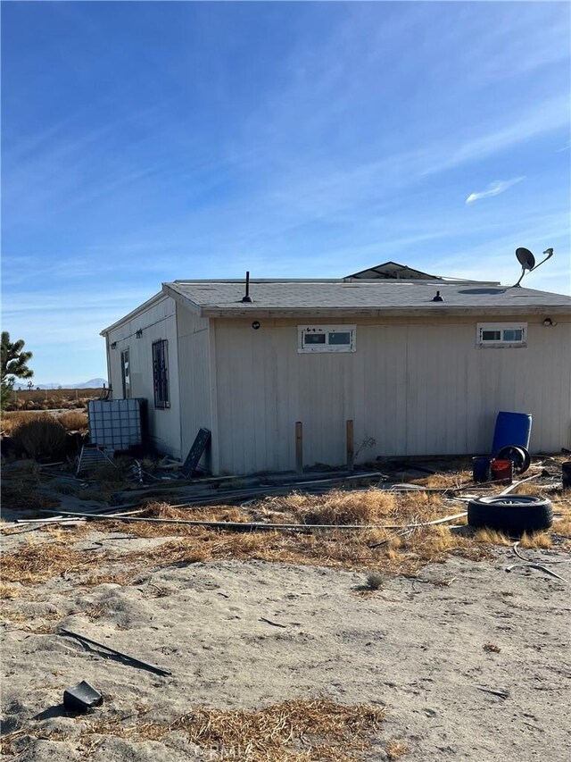 Listing photo 3 for 18650 Palmer Rd, Adelanto CA 92301