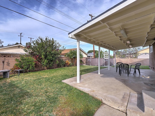 view of yard with a patio area