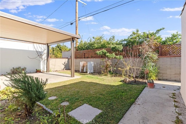 view of yard with a patio