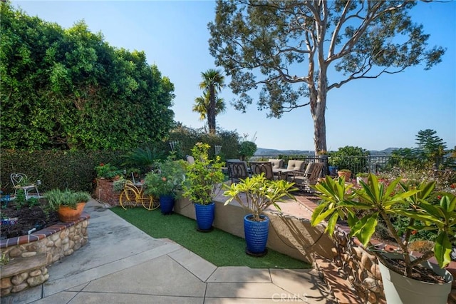 view of patio with outdoor lounge area