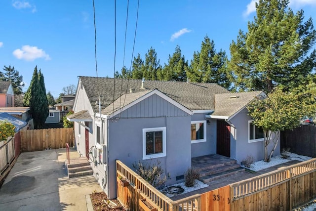 view of front of house featuring a patio