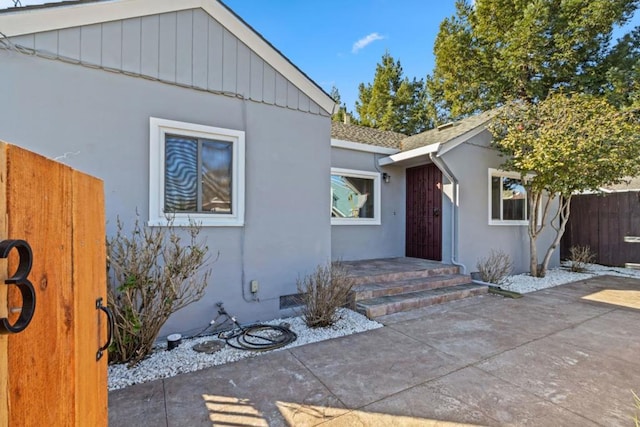 view of front of home featuring a patio area