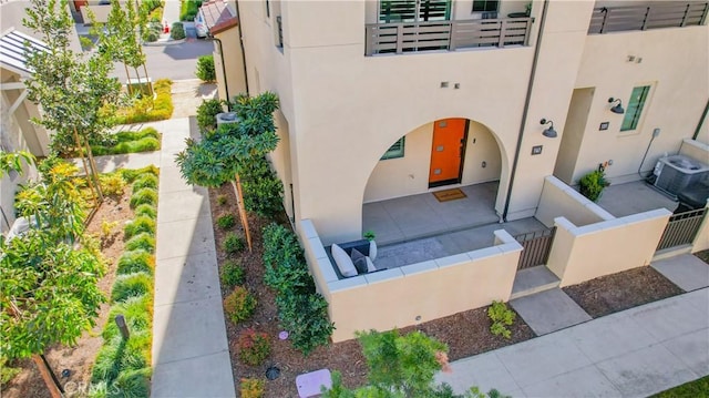 property entrance with a balcony